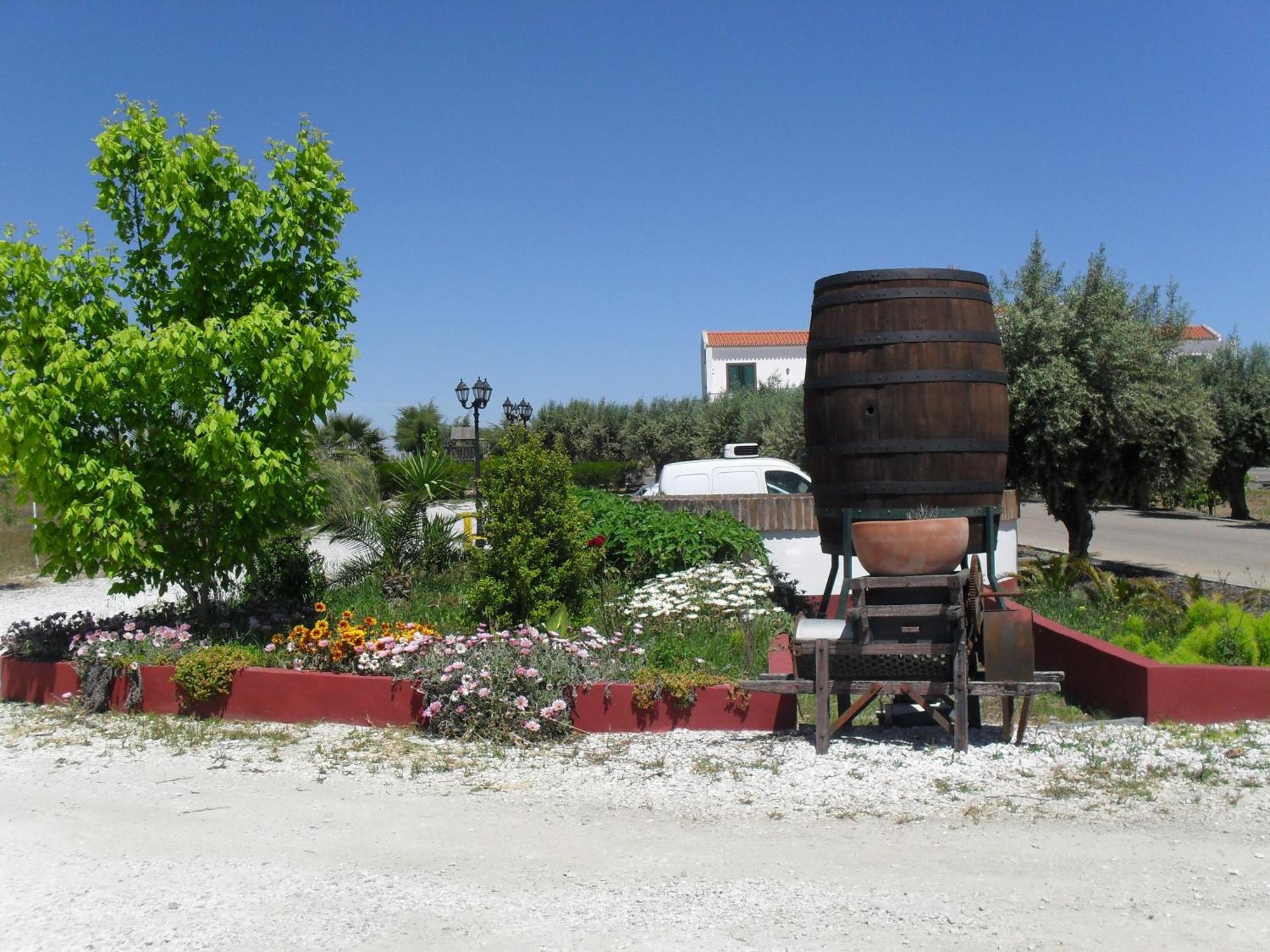 Отель Terras De Monsaraz Регенгуш-ди-Монсараш Экстерьер фото